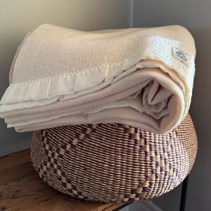 Vintage Cream Wool Blanket 88” x 77”